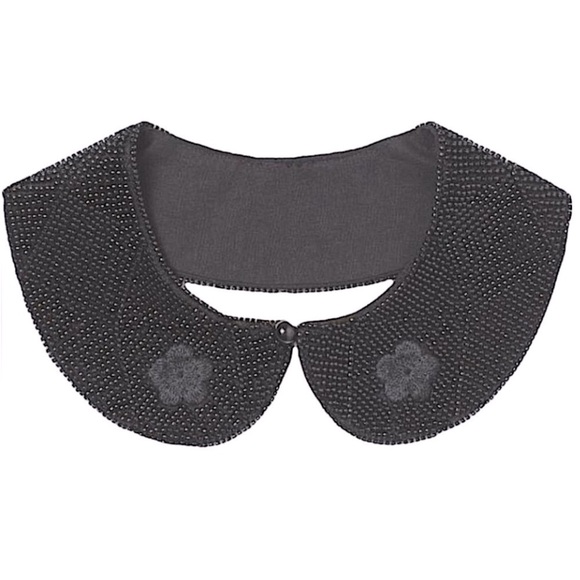 Made in UK Black Beaded Collar Necklace Floral Appliqués All Season Peter Pan - Picture 1 of 9